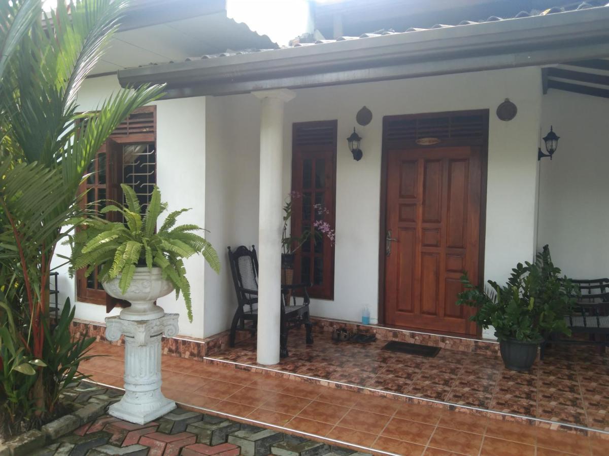 Bell 412 Villa Weligama Eksteriør billede