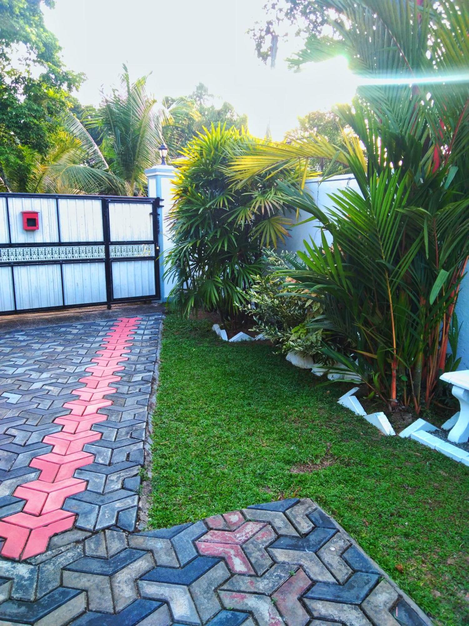 Bell 412 Villa Weligama Eksteriør billede